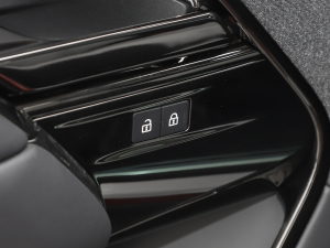 2025P550e ʽ늄ӻϰ ䷶ п؅^