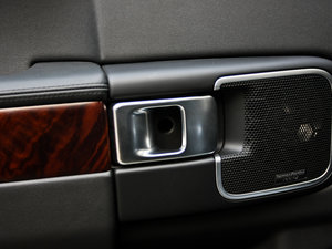 20125.0L V8 NA HSE g