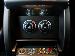 20125.0L V8 NA HSE g