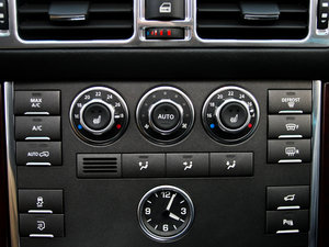 20125.0L V8 NA HSE {{