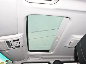 20125.0L V8 NA HSE g