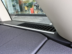 20125.0L V8 NA HSE g