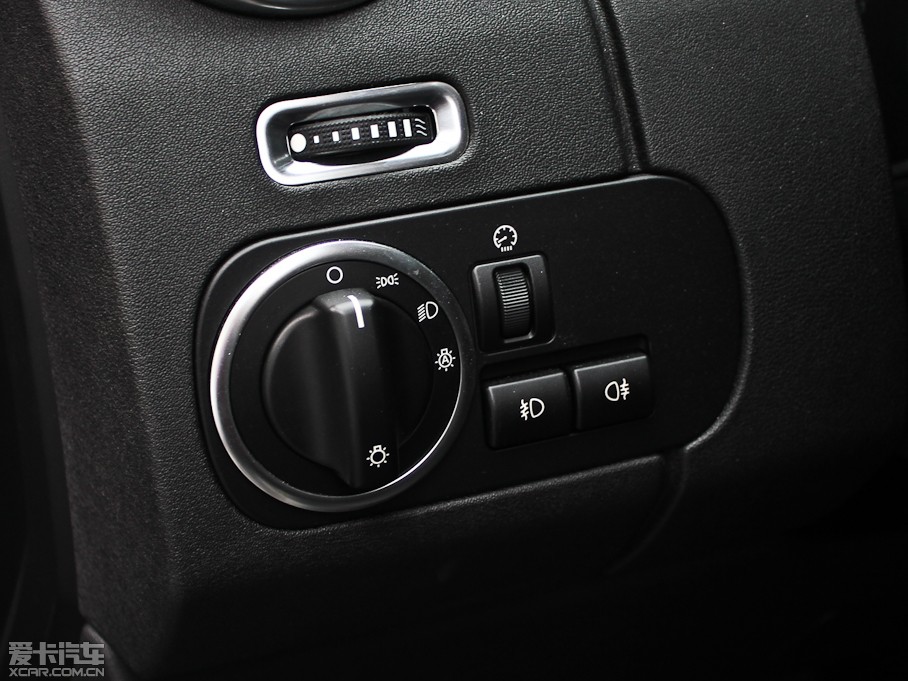 2012l(f)F(xin) Ĵ 5.0L SE