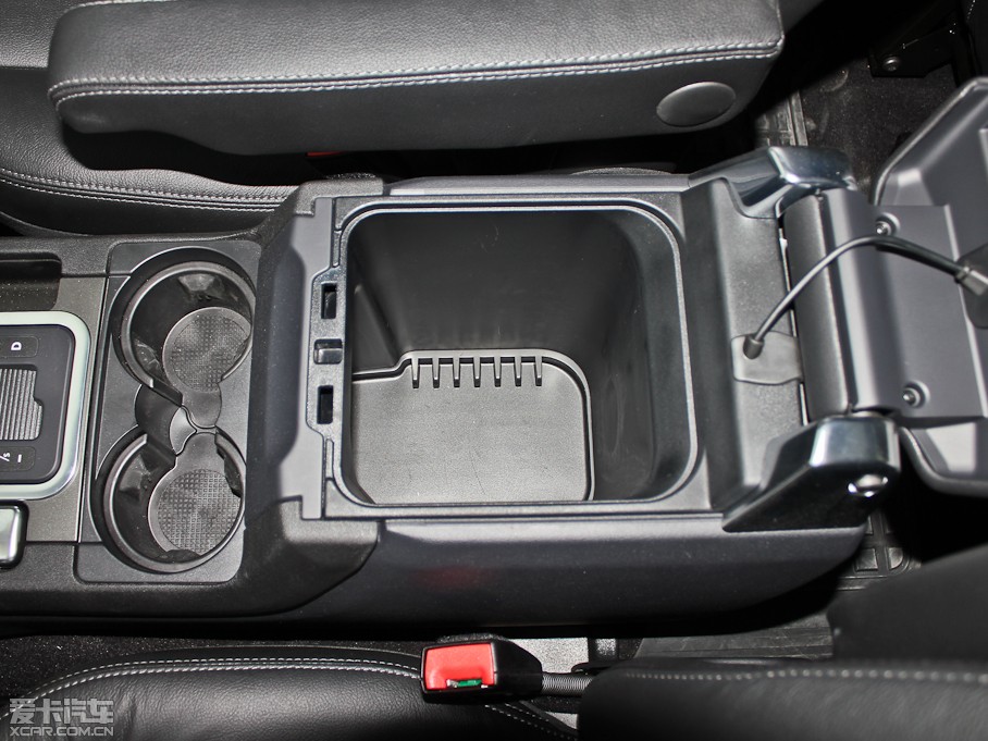 2012��l�F ���Ĵ� 5.0L SE