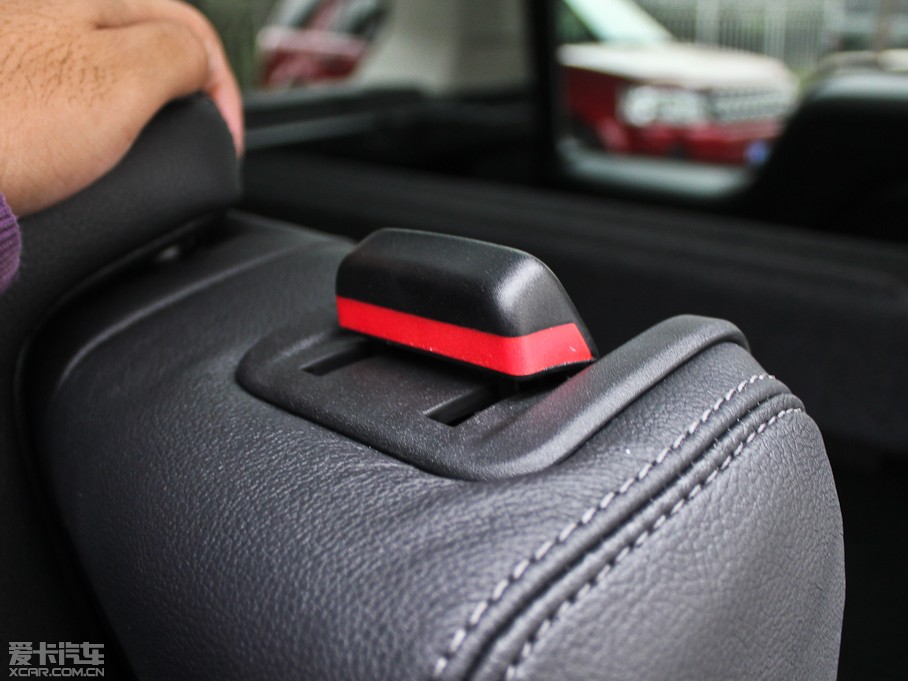 2012l(f)F Ĵ 5.0L SE