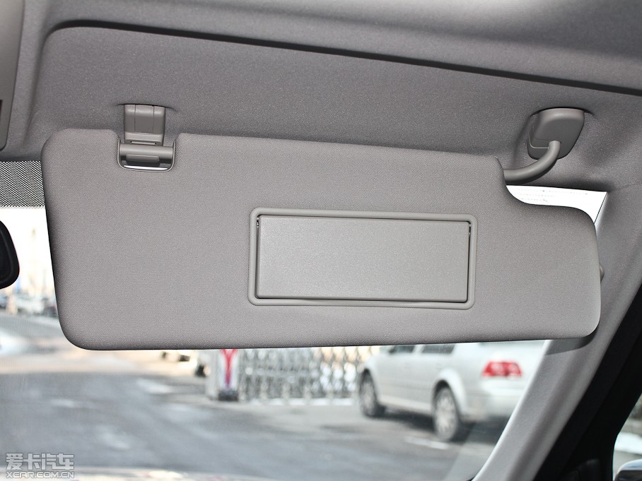 2012l(f)F(xin) Ĵ 5.0L SE