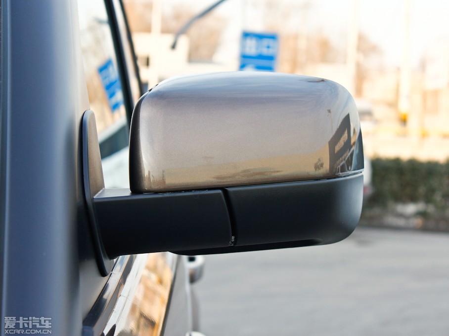 2013����\(y��n)�� 5.0 V8 NA HSE