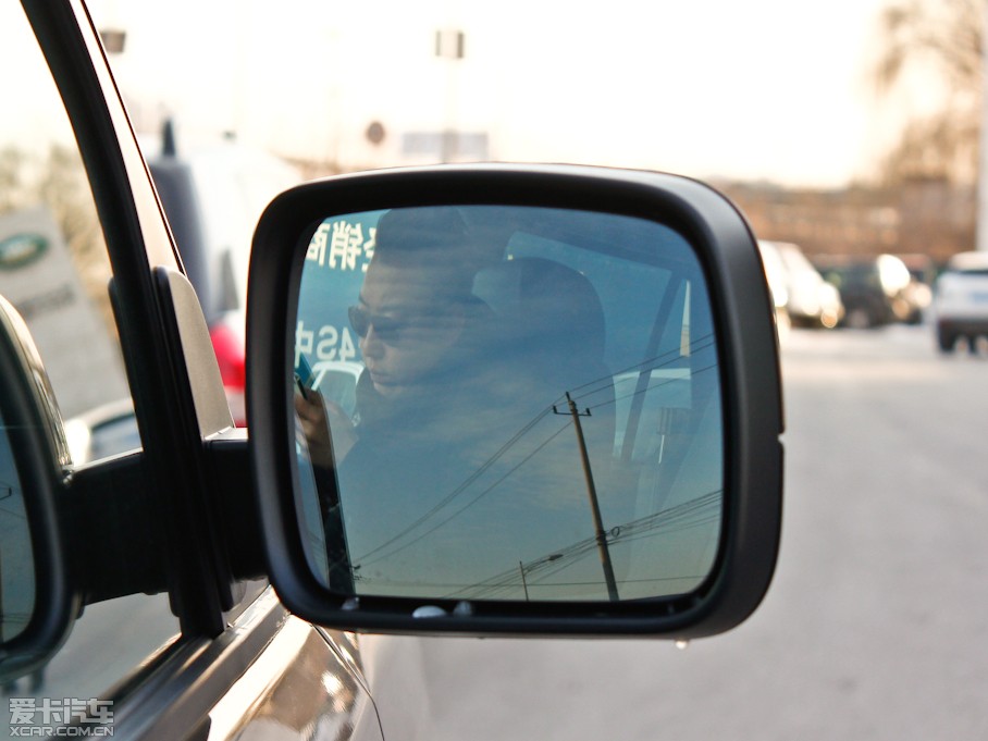 2013����\(y��n)��(d��ng) 5.0 V8 NA HSE