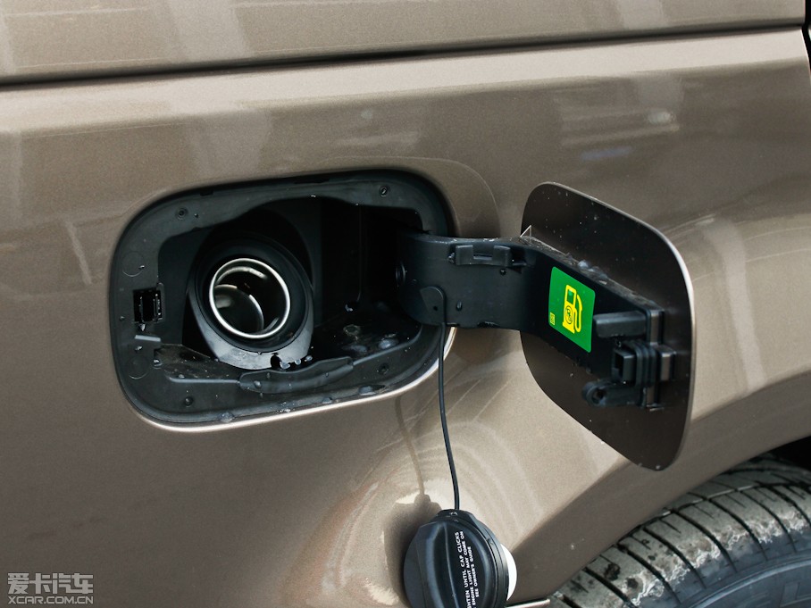 2013����\�� 5.0 V8 NA HSE