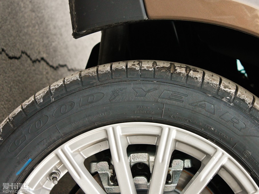 2013����\�� 5.0 V8 NA HSE