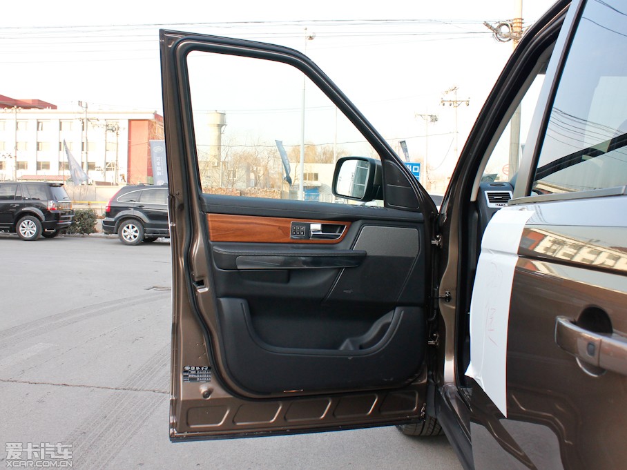 2013����\�� 5.0 V8 NA HSE