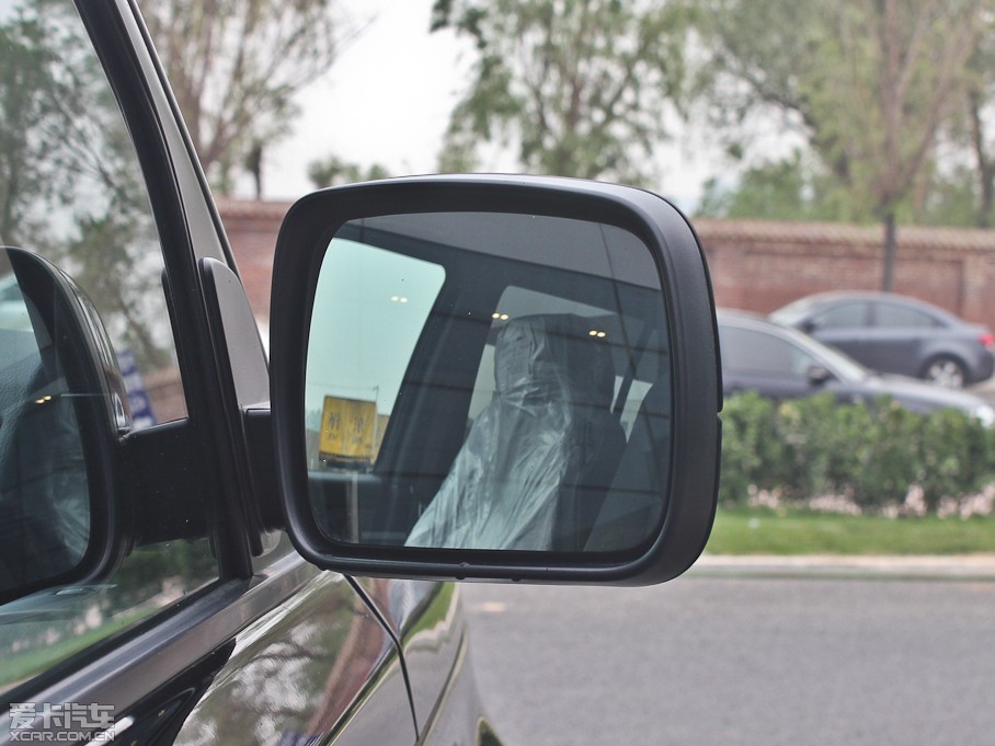 2013����\�� 5.0 V8 NA �ژ�������