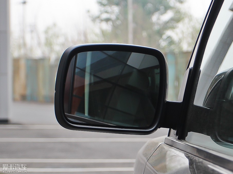 2013����\�� 5.0 V8 SC �h�Є�����