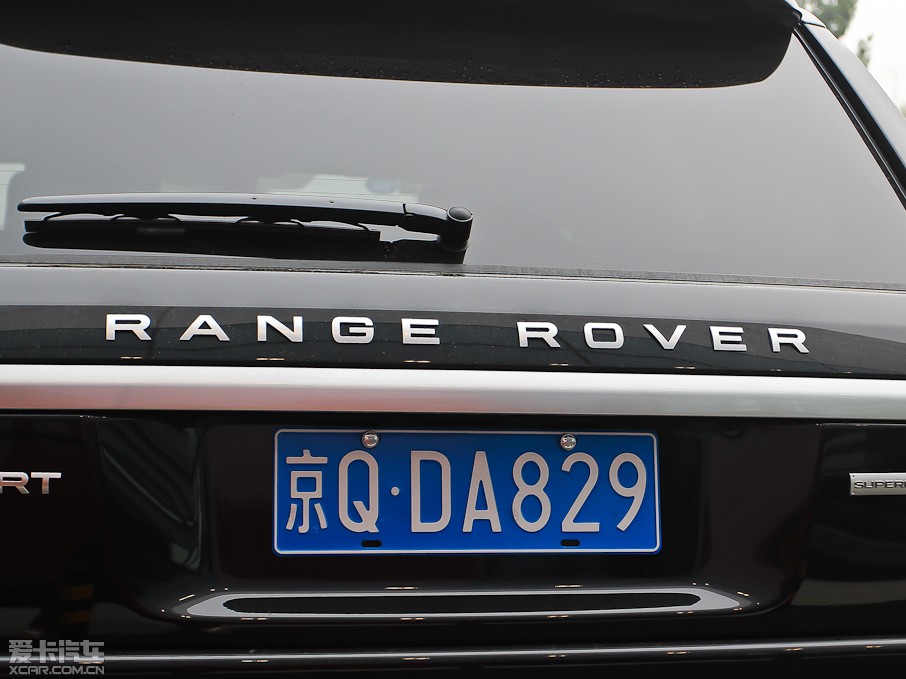 2013����\�� 5.0 V8 SC �h�Є�����