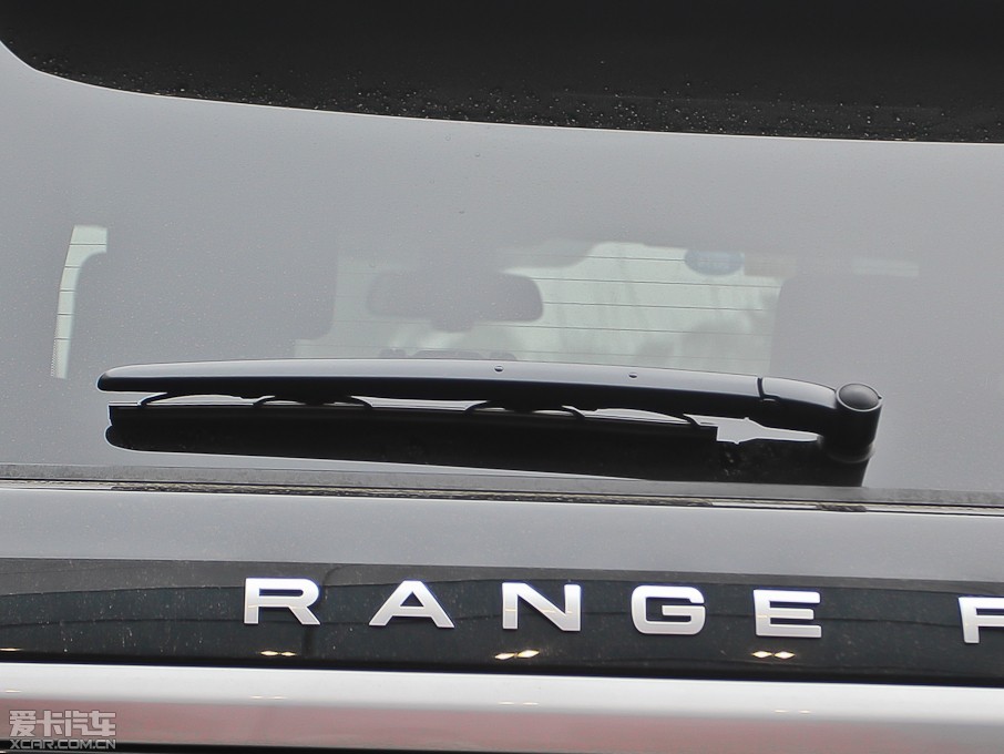 2013����\�� 5.0 V8 SC �h�Є�����