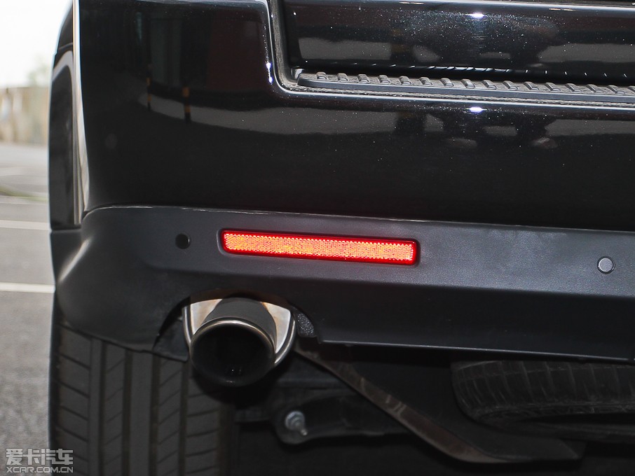 2013����\�� 5.0 V8 SC �h�Є�����