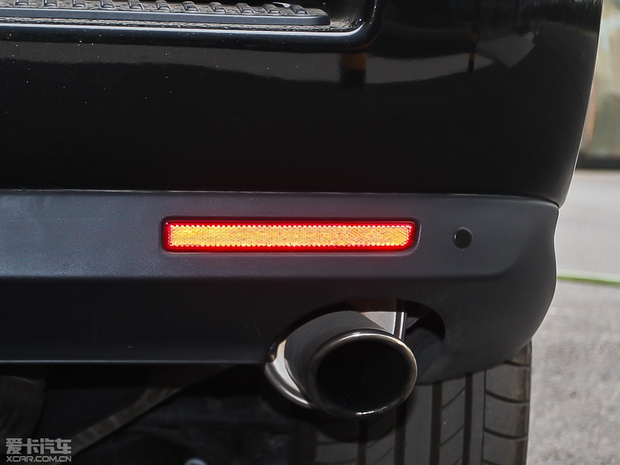 2013����\�� 5.0 V8 SC �h�Є�����