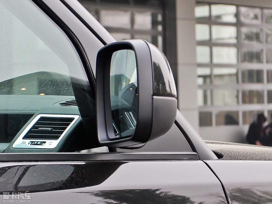 2013����\�� 5.0 V8 SC �h�Є�����