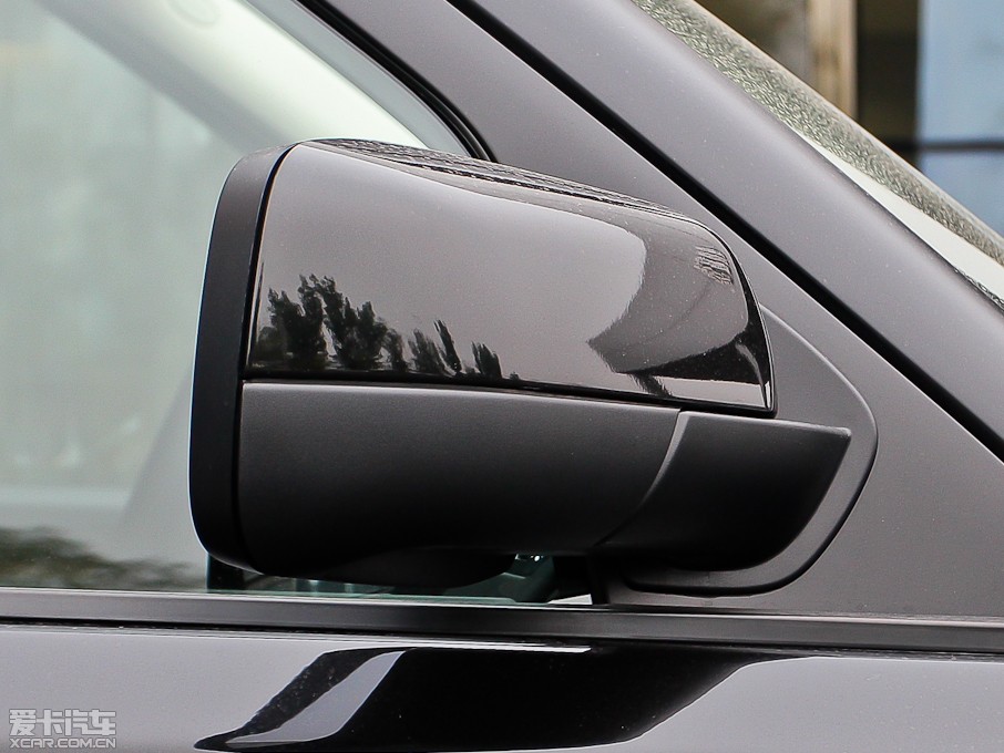 2013����\�� 5.0 V8 SC �h�Є�����