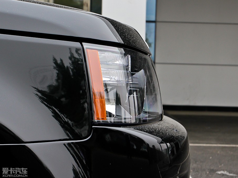 2013����\�� 5.0 V8 SC �h�Є�����