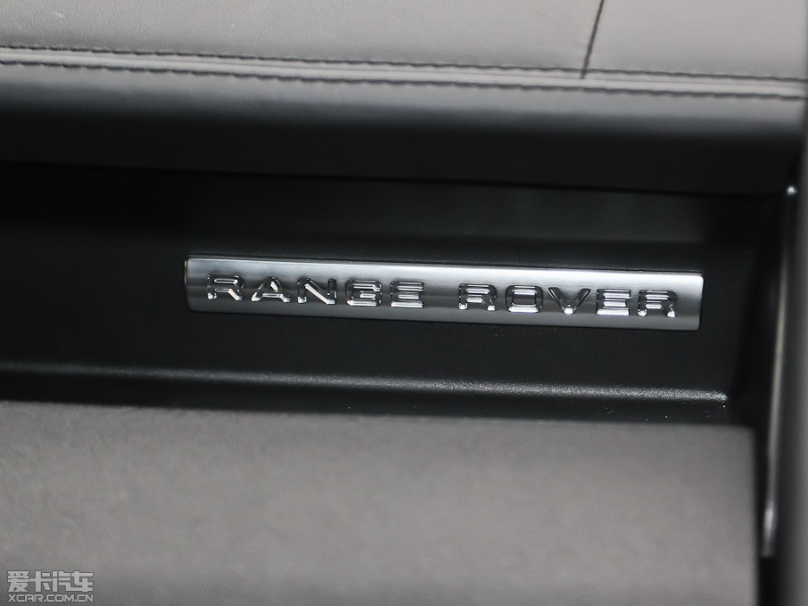 2013����\�� 5.0 V8 SC �h�Є�����