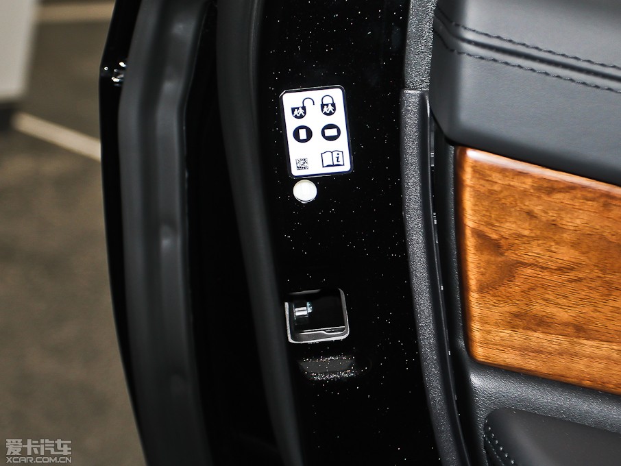 2013\(yn)(dng) 5.0 V8 SC hЄ(chung)