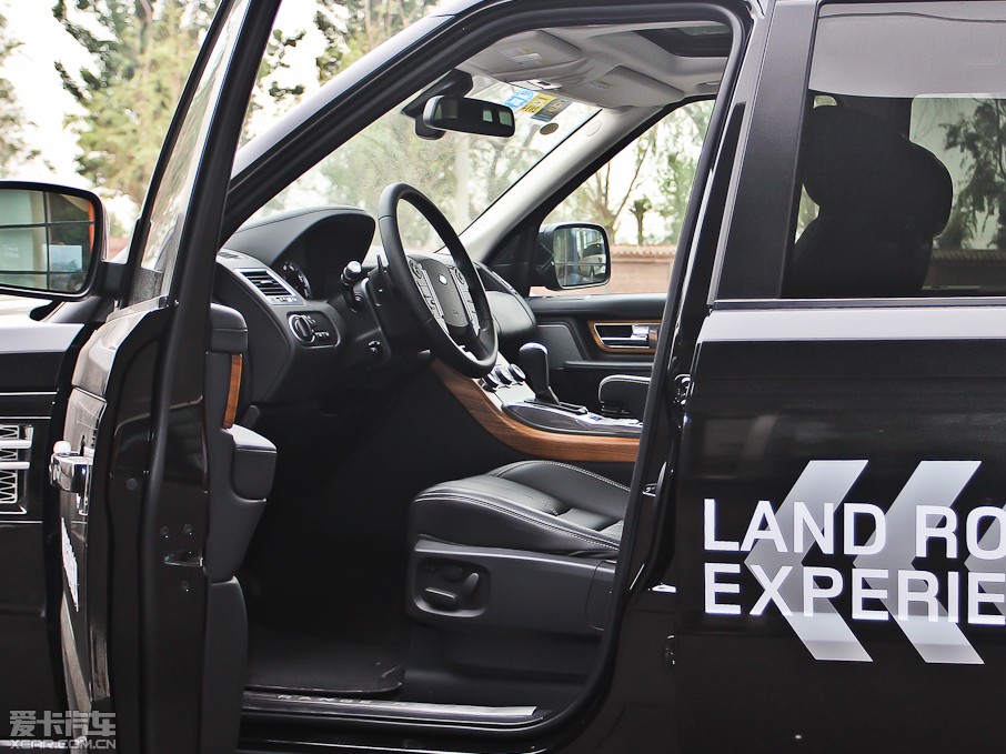 2013\(yn)(dng) 5.0 V8 SC hЄ(chung)