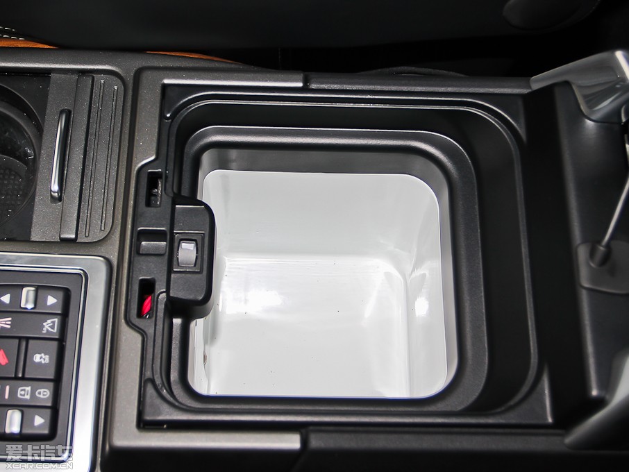 2013\(yn)(dng) 5.0 V8 SC hЄ(chung)