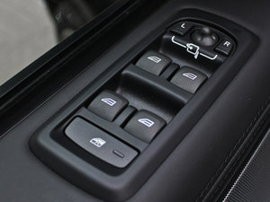 20135.0L NA HSE St {܇ƅ^	