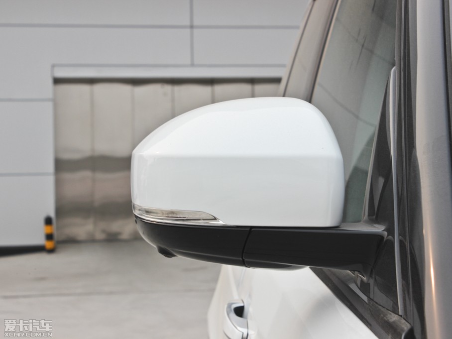 2013 5.0 V8 NA Vogue SE