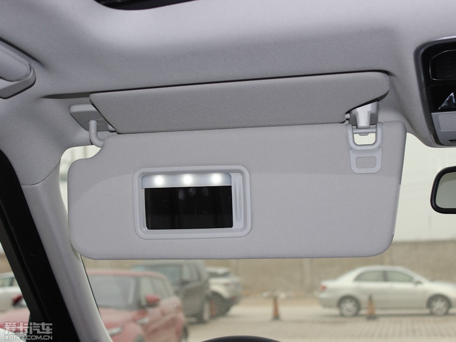 2013 5.0 V8 NA Vogue SE