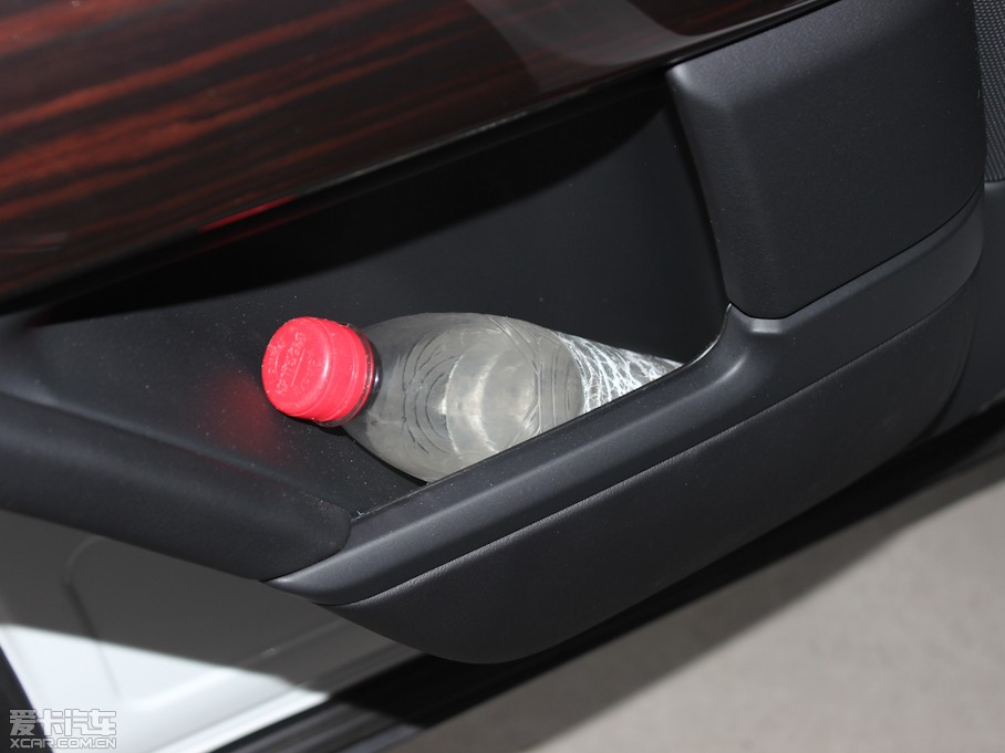 2013 5.0 V8 NA Vogue SE