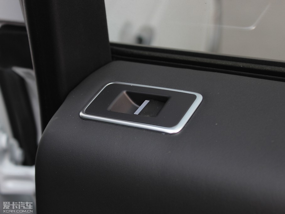 2013 5.0 V8 NA Vogue SE