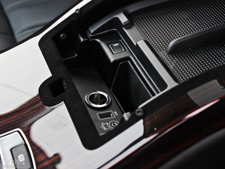 2013 5.0 V8 NA Vogue SE