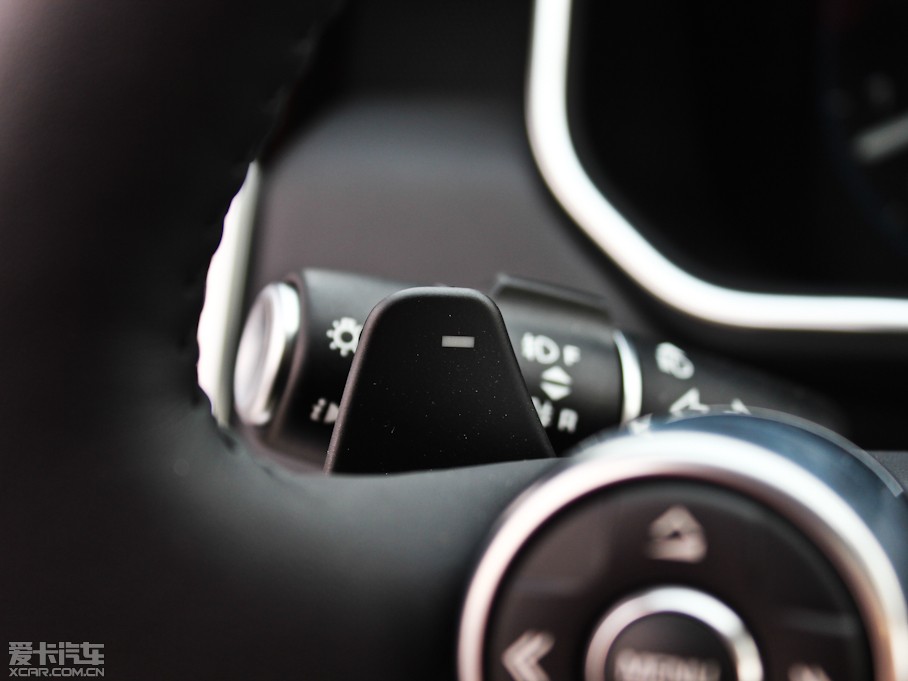 2013 5.0 V8 NA Vogue SE