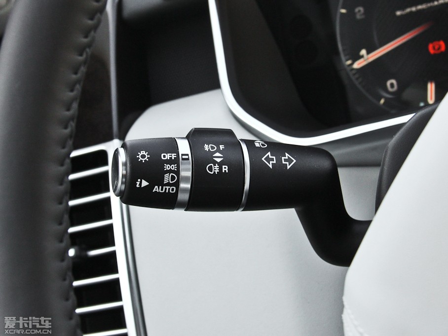 2013 5.0 V8 NA Vogue SE