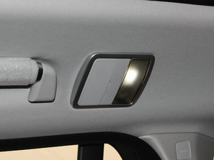 20135.0 V8 NA Vogue SE g