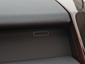 20135.0 V8 NA Vogue SE п؅^