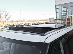 2013款5.0 V8 NA Vogue SE 细节外观