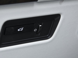 20135.0 V8 NA Vogue SE g