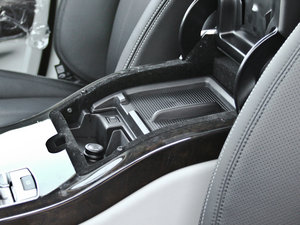 20135.0 V8 NA Vogue SE g