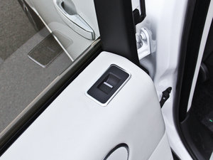 20135.0 V8 NA Vogue SE п؅^