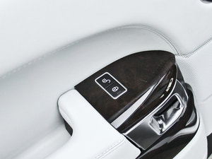 20135.0 V8 NA Vogue SE п؅^