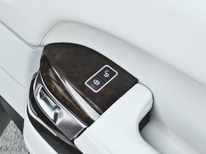 20135.0 V8 NA Vogue SE п؅^