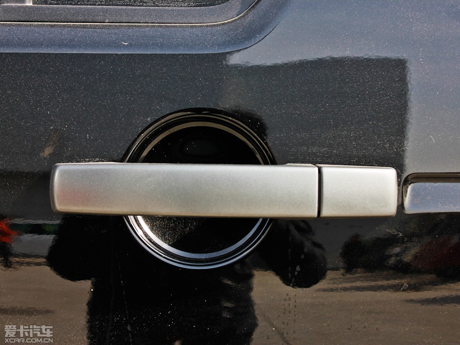 2013��l�F ���Ĵ� 5.0 V8 SE