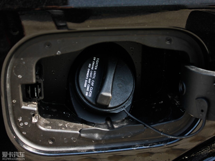 2013��l�F ���Ĵ� 5.0 V8 SE