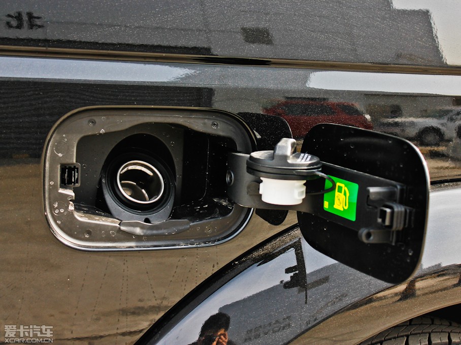 2013��l�F ���Ĵ� 5.0 V8 SE