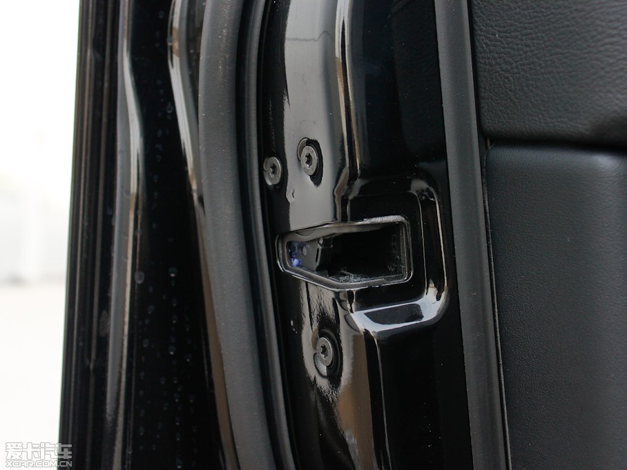 2013��l�F ���Ĵ� 5.0 V8 SE