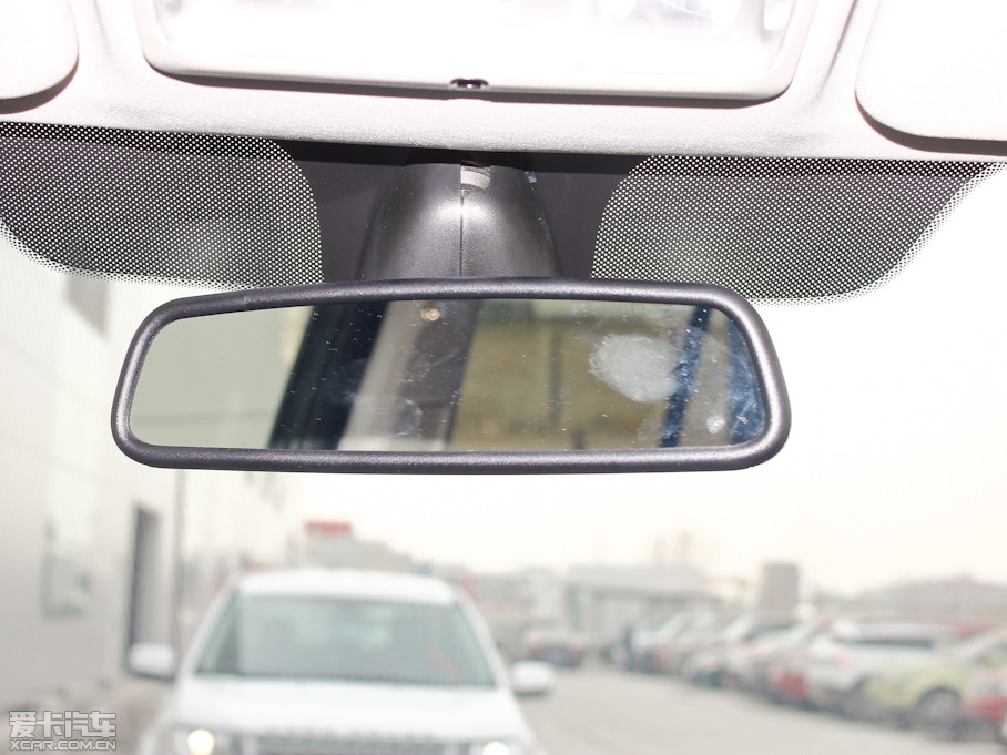 2013��l�F ���Ĵ� 5.0 V8 SE