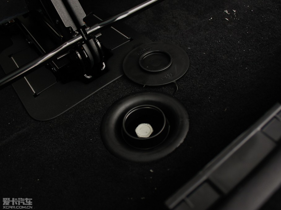 2013��l�F ���Ĵ� 5.0 V8 SE